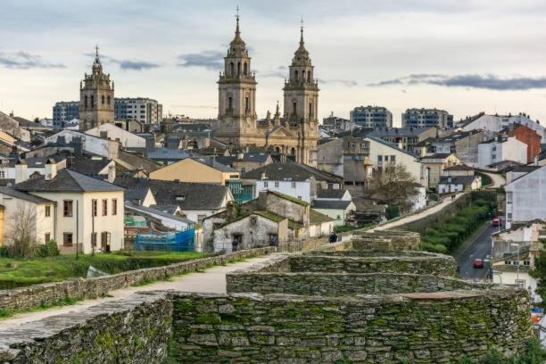 Apartamento Dentro De Muralla Y Parking Gratuito En Pleno Centro 루고 외부 사진